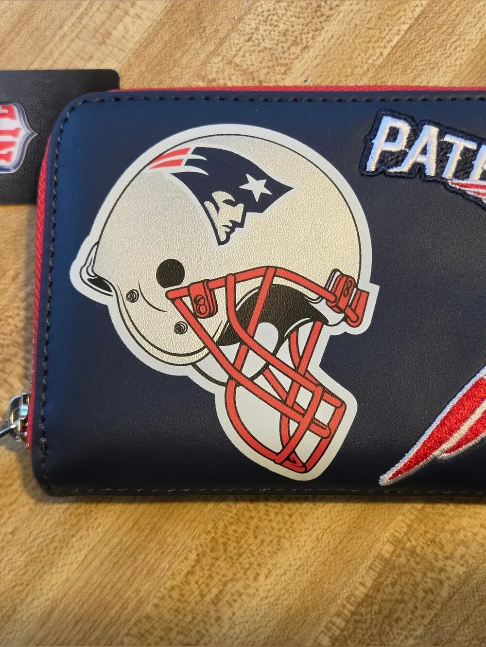 Loungefly NWT New England Patriots Zip Around Compact Wallet